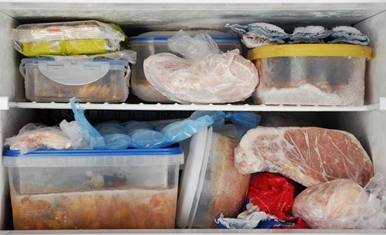 Canstar money saving-tips - Clean off your freezer