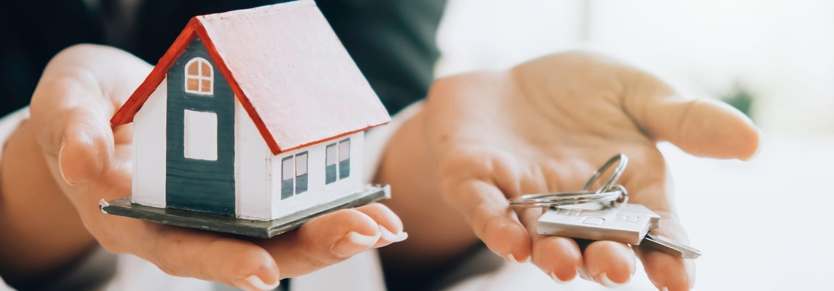 Mortgage Broker: Should You Use One to Secure a Home Loan? - Canstar