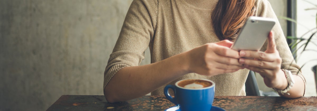 Transfer Apps and Payment Apps in New Zealand: woman on phone