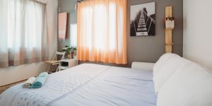 Renting out a room in your home: airbnb room