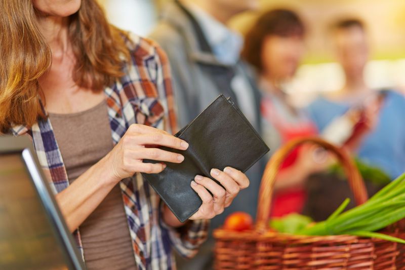 NZ Pulse Report Woman at Checkout